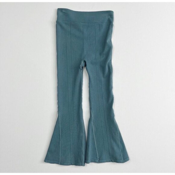 Free People FP Movement Go To Cropped Flares NEW - Picture 3 of 6